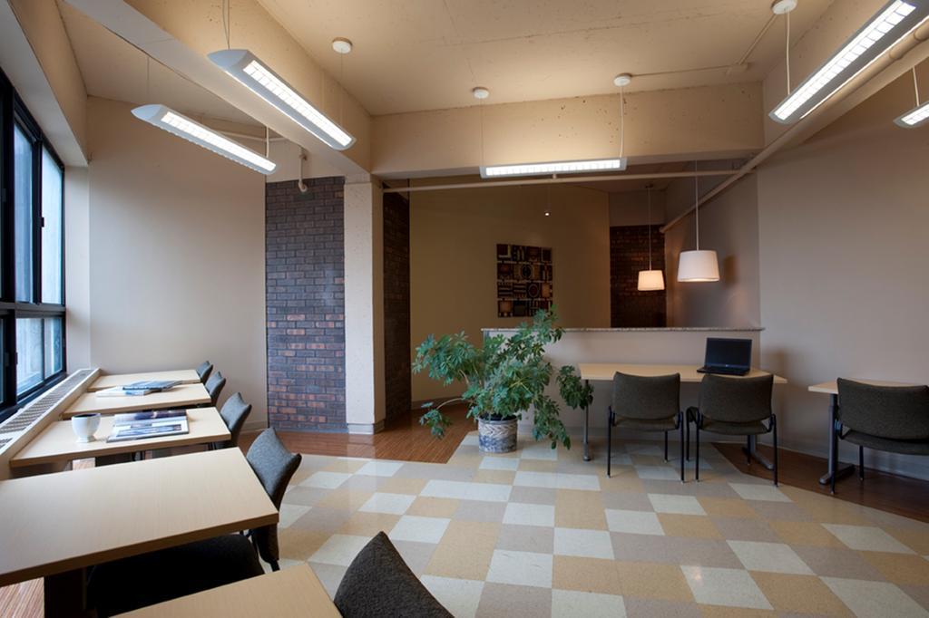 Zum Auberge D'Ete - Universite De Montréal Exteriör bild